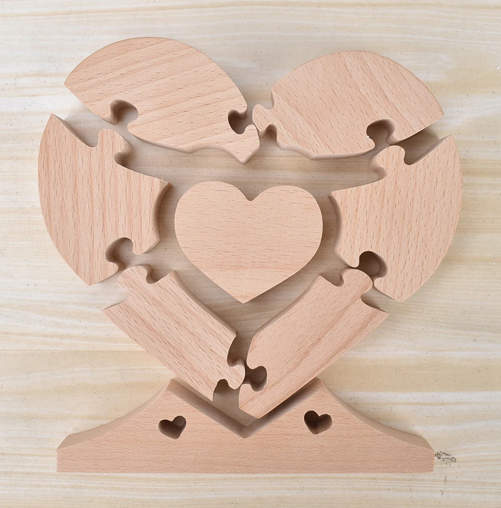 Coeurs en bois - Décoration puzzle familial